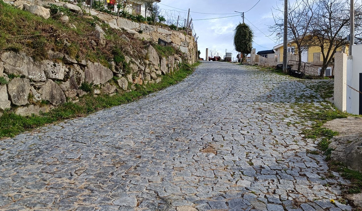 Requalificação do acesso à Senhora do Castelo, em Nespereira