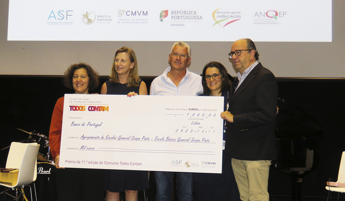 Agrupamento de Escolas de Cinfães vence concurso Todos Contam!