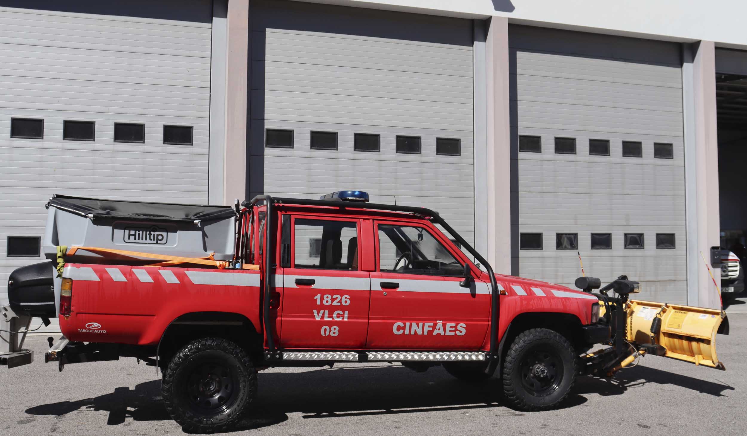 Câmara apoia Bombeiros de Cinfães na aquisição de espalhador de sal