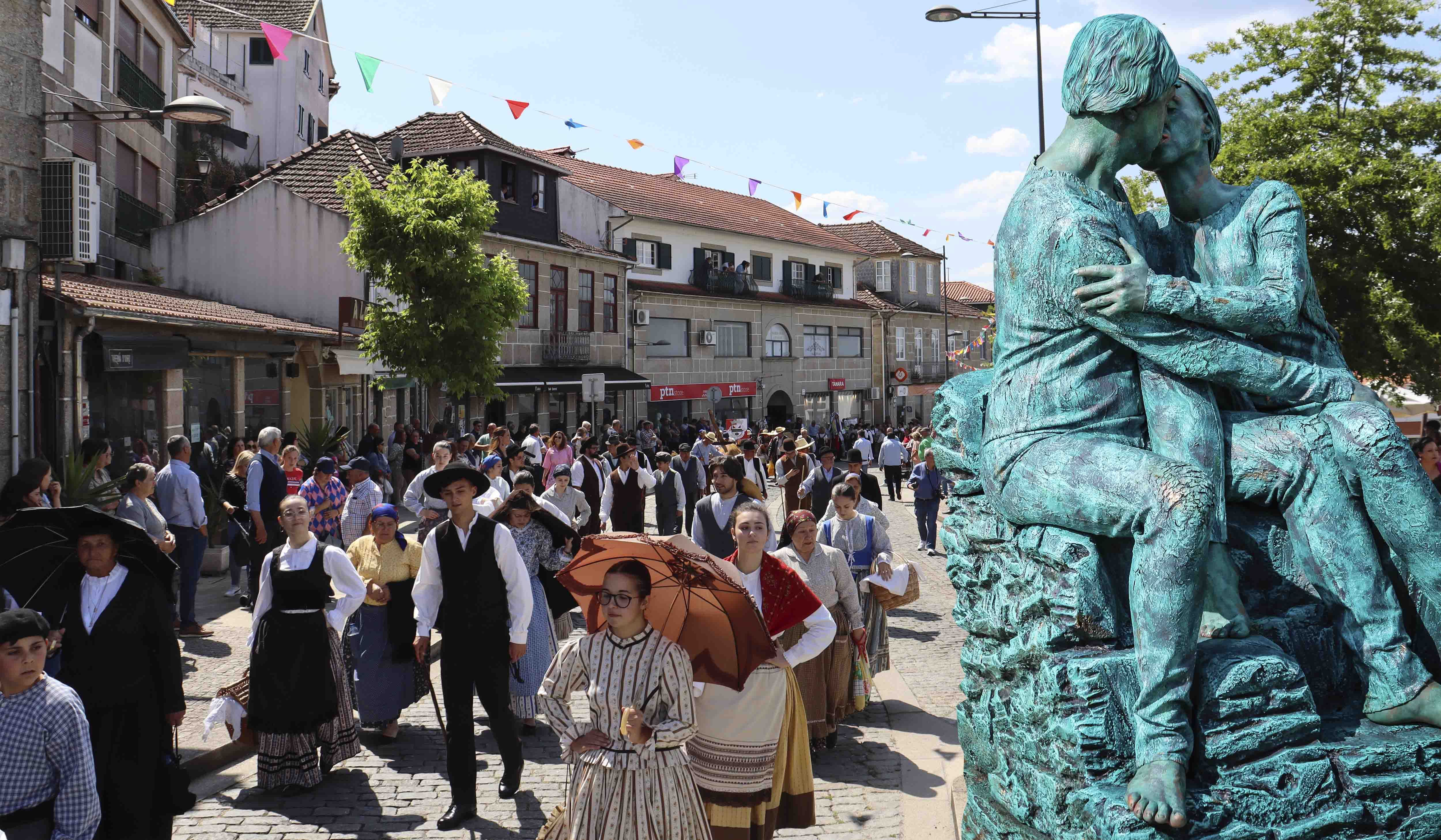 Desfile Etnográfico e Estátuas Vivas surpreenderam Cinfães